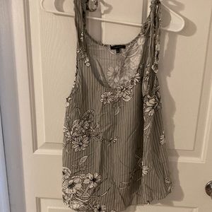 Tie sleeve tank